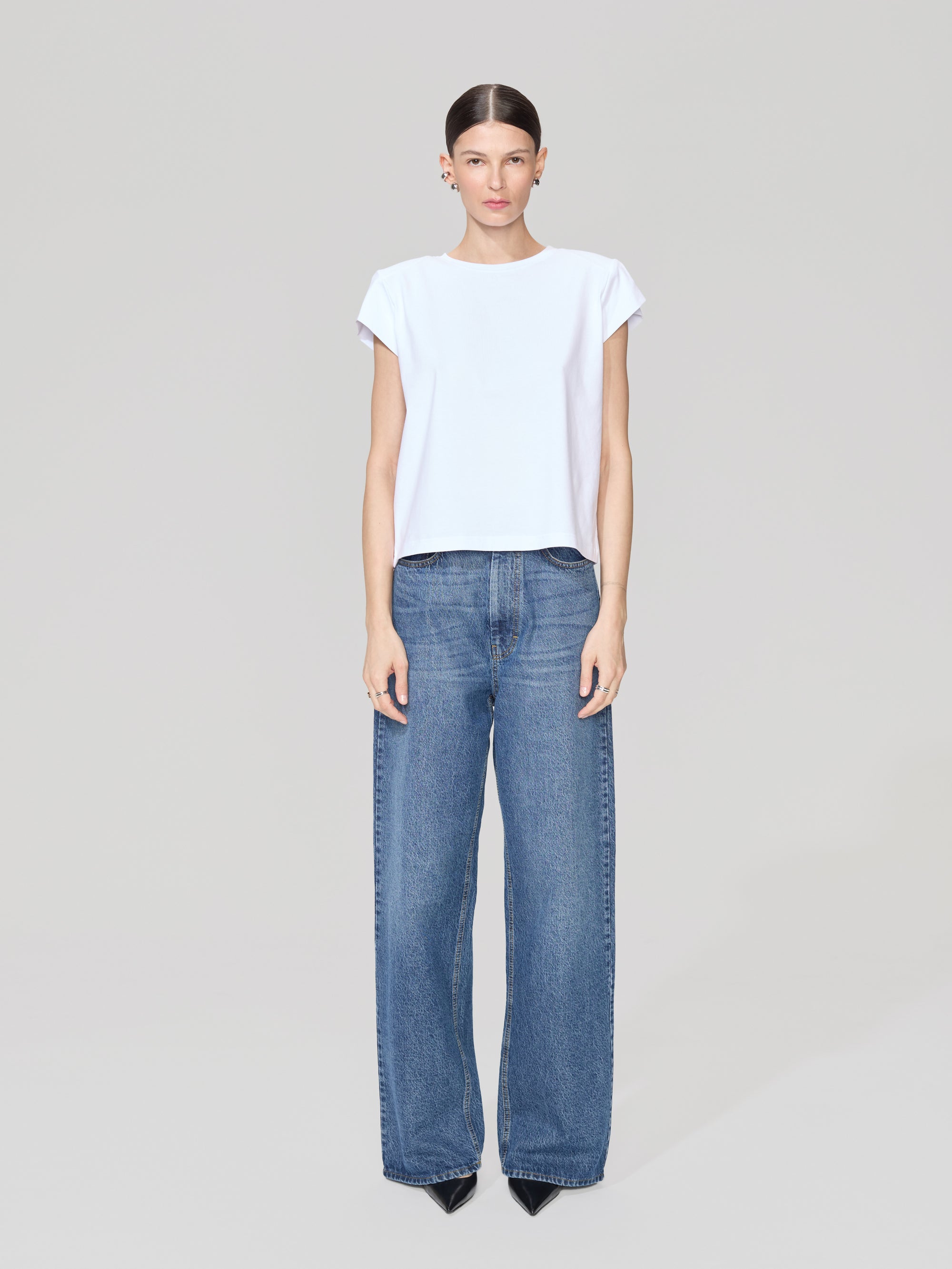 T-SHIRT ONE